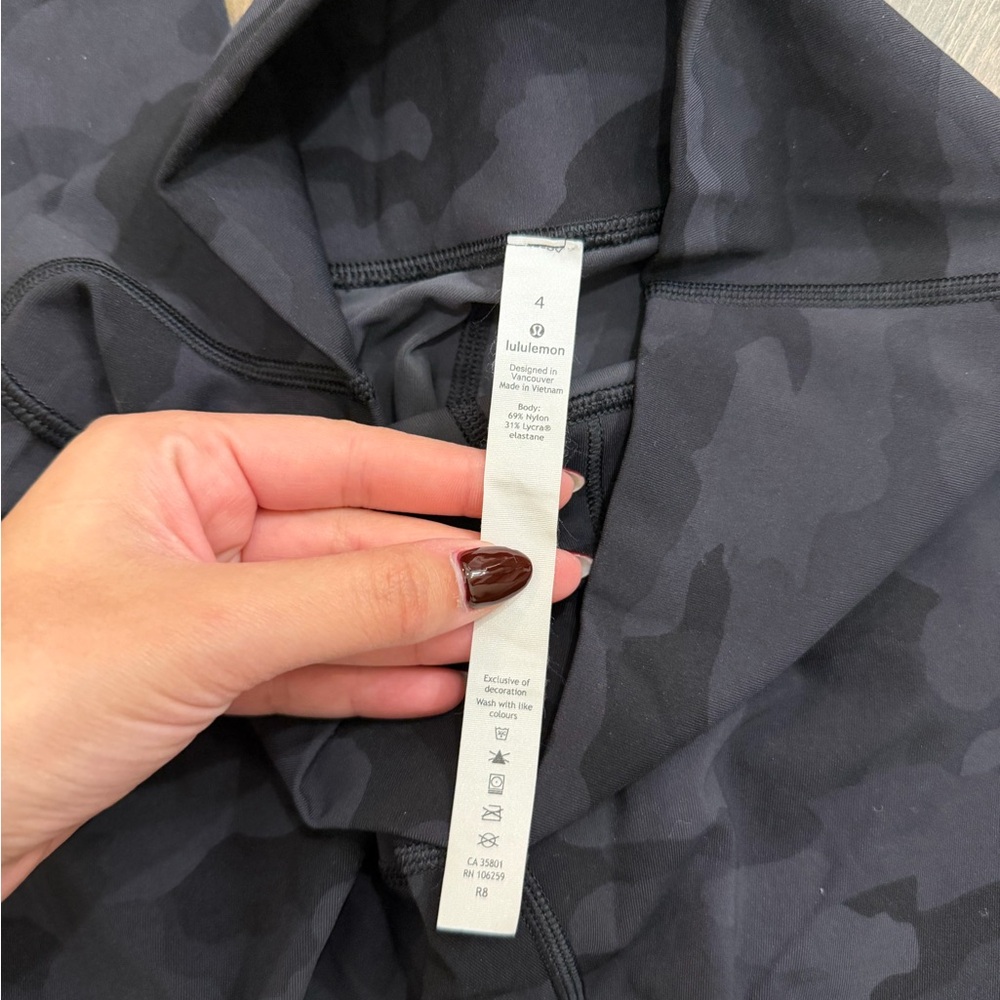 Lululemon Camo Leggins - Picture 3 of 3